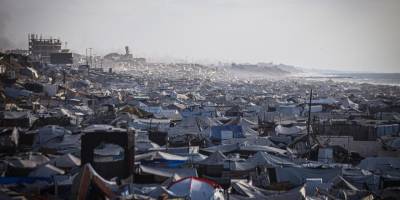 Gazze'de beklenen fırtına ve soğuk hava dalgası çadırlardaki binlerce aileyi tehdit ediyor