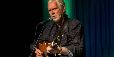 1994 Eurovision'un birincisi McGettigan da İsrail'in yarışmaya katılmasına tepki olarak ödülünü iade edecek