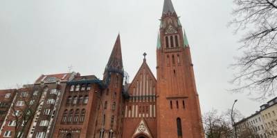 Almanya'da cemaatsiz kalan kiliseler dükkânlara dönüşüyor