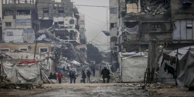 Katil İsrail'in Gazze'deki saldırılarında 15 Filistinli hayatını kaybetti