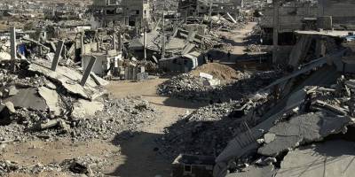 Gazze'de İsrail saldırısında hasar gören binalar çöktü, 4 kişi hayatını kaybetti