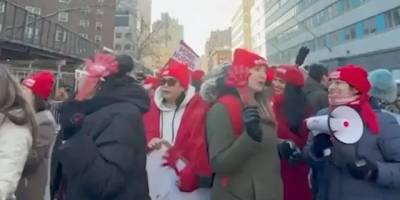 ABD'nin en büyük şehrinde 15 bin hemşire iş bıraktı