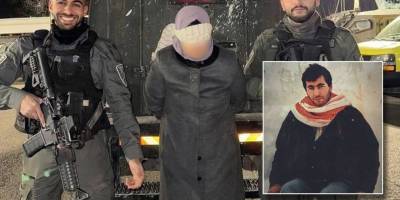 Gözleri bağlı, elleri kelepçeli