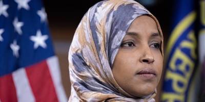 Trump, Somali asıllı Temsilciler Meclisi üyesi Omar'ın ülkesine gönderilmesi gerektiğini belirtti