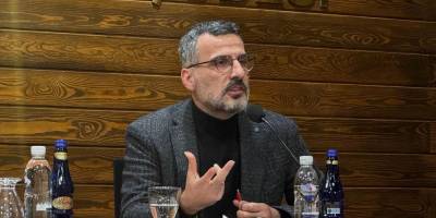 “Sanat hakikat ile anlam ve meşruiyet kazanır”