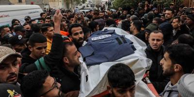 Ateşkes olsun ya da olmasın, İsrail Gazze'deki gazetecileri hedef almaya devam ediyor