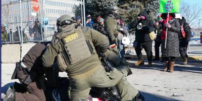 Mahkemeler, ICE’nin 5 ayda 4.400'den fazla kişiyi yasadışı olarak hapse attığına hükmetti