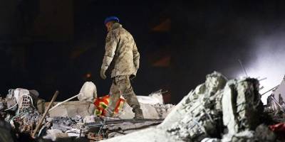 Enkazda insan yerine irtica arayan akıl