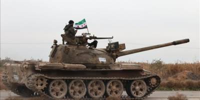 Suriye hükümeti ABD'nin çekildiği stratejik Tenef Üssü'nü teslim aldı