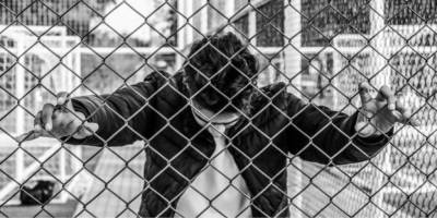 Çeteler, çocukların "değerli olma" arayışını suça çeviriyor