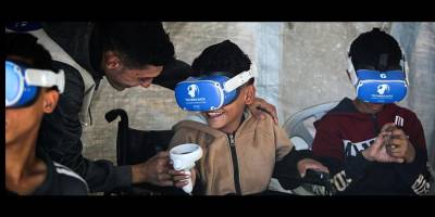 Sanal dünyada çiçek toplamak: Gazze'de terapötik araç olarak vr gözlükleri