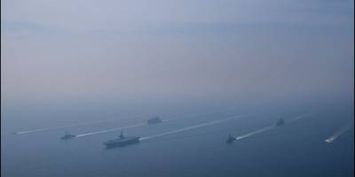 Füzeler, uçak gemileri ve kırmızı çizgiler. Bakalım ilk kim gözünü kırpacak?