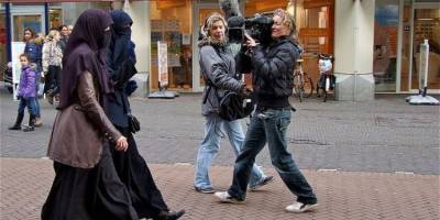 Hollanda’da Müslüman gençler günlük ayrımcılıkla karşı karşıya