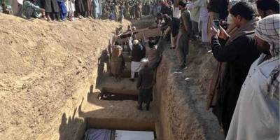 Pakistan'ın saldırısında can veren 17 Afgan için cenaze töreni düzenlendi