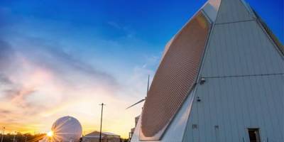 İran, Katar'daki ABD'ye ait 5 bin kilometre menzilli erken uyarı radarını vurdu