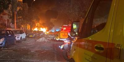 İran Tel Aviv'e yönelik yeni saldırı başlattı