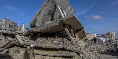 Soykırımcı İsrail Gazze Şeridi'ni bombalamayı sürdürüyor