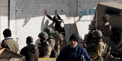 Katil İsrail hapishanelerinde 9 bin 500 Filistinli esir var