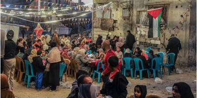 Gazze'de, hala insansız hava araçlarının vızıltısı altında orucumuzu açıyoruz