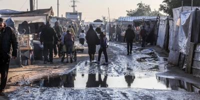 Gazze'de çadırları su bastı