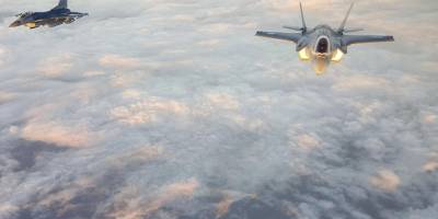 İtalya, ABD'nin uçaklarının askeri üssü kullanmasına izin vermedi