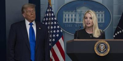 Trump, Adalet Bakanı Bondi'yi görevden aldığını duyurdu