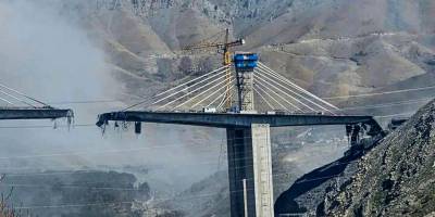 İran'daki B1 Köprüsü'ne ikinci saldırısı sonrası bölgede elektrik kesintisi yaşandı