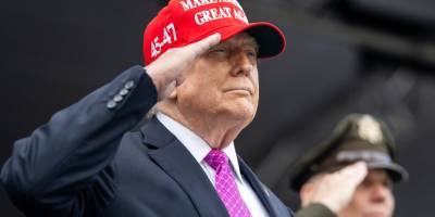 Trump ABD tarihindeki en büyük askeri bütçeyi talep etti