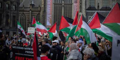 Katil İsrail dünyada protesto edildi