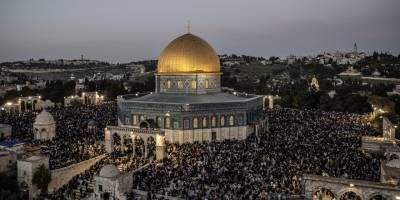 Mescid-i Aksa 41 gün sonra ibadete açıldı