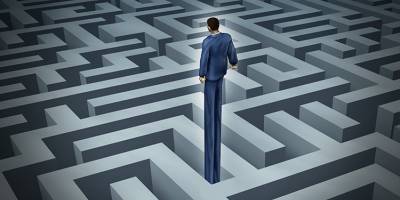 Büyük davayı küçük meselelerde boğmak