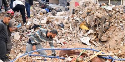 Lübnan'da 3 yakını ölen Abbud, günlerdir kardeşinin enkaz altından çıkarılmasını bekliyor