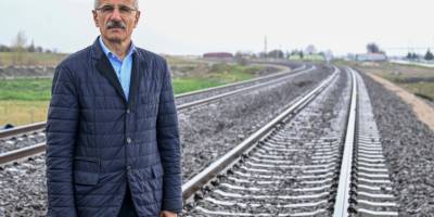 Suriye sınırındaki 350 kilometrelik hat tren trafiğine açıldı