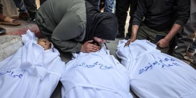 Filistinli annenin Siyonist saldırıda kaybettiği çocuklarına vedası yürek burktu