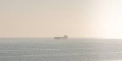 Hürmüz Boğazı'ndan savaşın başından bu yana ilk LNG tankeri geçti