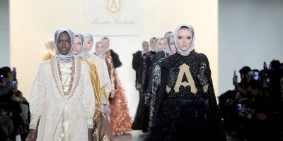 Paris podyumlarında tesettürün tasfiyesi