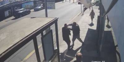 İngiltere'de Yahudilere bıçaklı saldırı