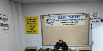 Akhisar Özgür-der'de Murat Kurt’un yeni kitabı “İki Eda Arası” üzerine konuşuldu