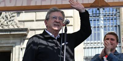 Melenchon, Fransa’da LFI'nin adayı olduğunu açıkladı