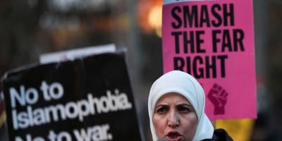 BBC, antisemitizmi ön plana çıkararak İslamofobik saldırıları önemsiz göstererek ırkçılığı pekiştiriyor