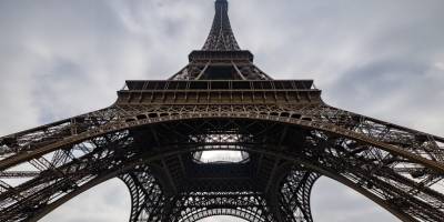 Paris'te Eyfel Kulesi'nde Filistin bayrağı açan 6 kişi gözaltına alındı