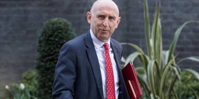 İngiltere Savunma Bakanı John Healey istifa etti
