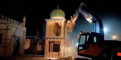 Hindistan rejimi Müslümanlara ait onlarca yapıyı yıktı