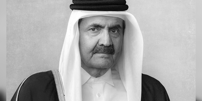 Zorla aldığı tahtı gönüllü bırakan emir