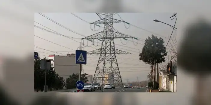 Tahran'da tüketim kotasını aşan 500'den fazla kamu kurumunun elektriği kesildi