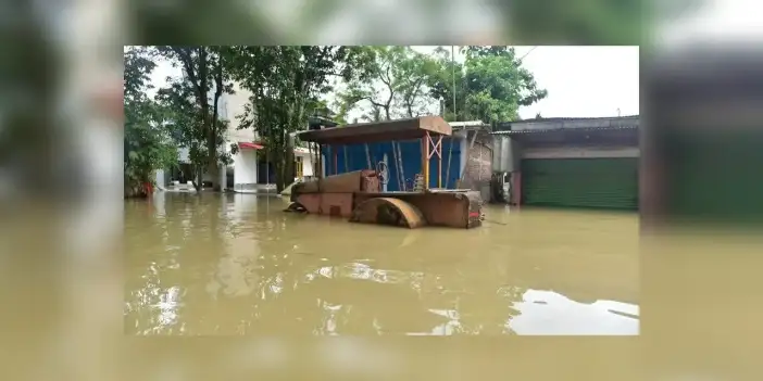 Hindistan'ın kuzeydoğusundaki sellerde ölenlerin sayısı 47'ye yükseldi