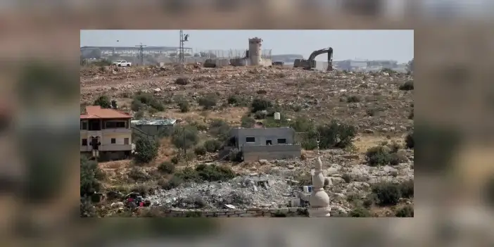 Filistin topraklarını gasbeden Siyonistler, Batı Şeria'da yeni bir kaçak yerleşim kurdu
