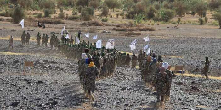 Mali'de askeri üsse saldırı: En az 10 asker öldü