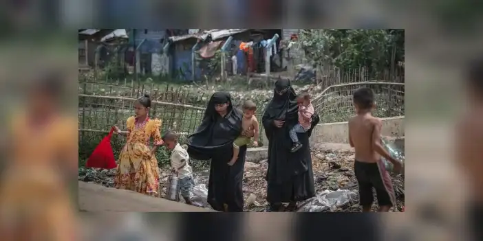 Myanmar, 300 binden fazla Arakanlı Müslümanın ülkeye dönüşünü güvenlik koşullarına bağladı