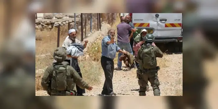 İşgalci İsrail ordusu ve Filistin topraklarını Siyonist yerleşimciler, Batı Şeria'da 9 Filistinliyi yaraladı